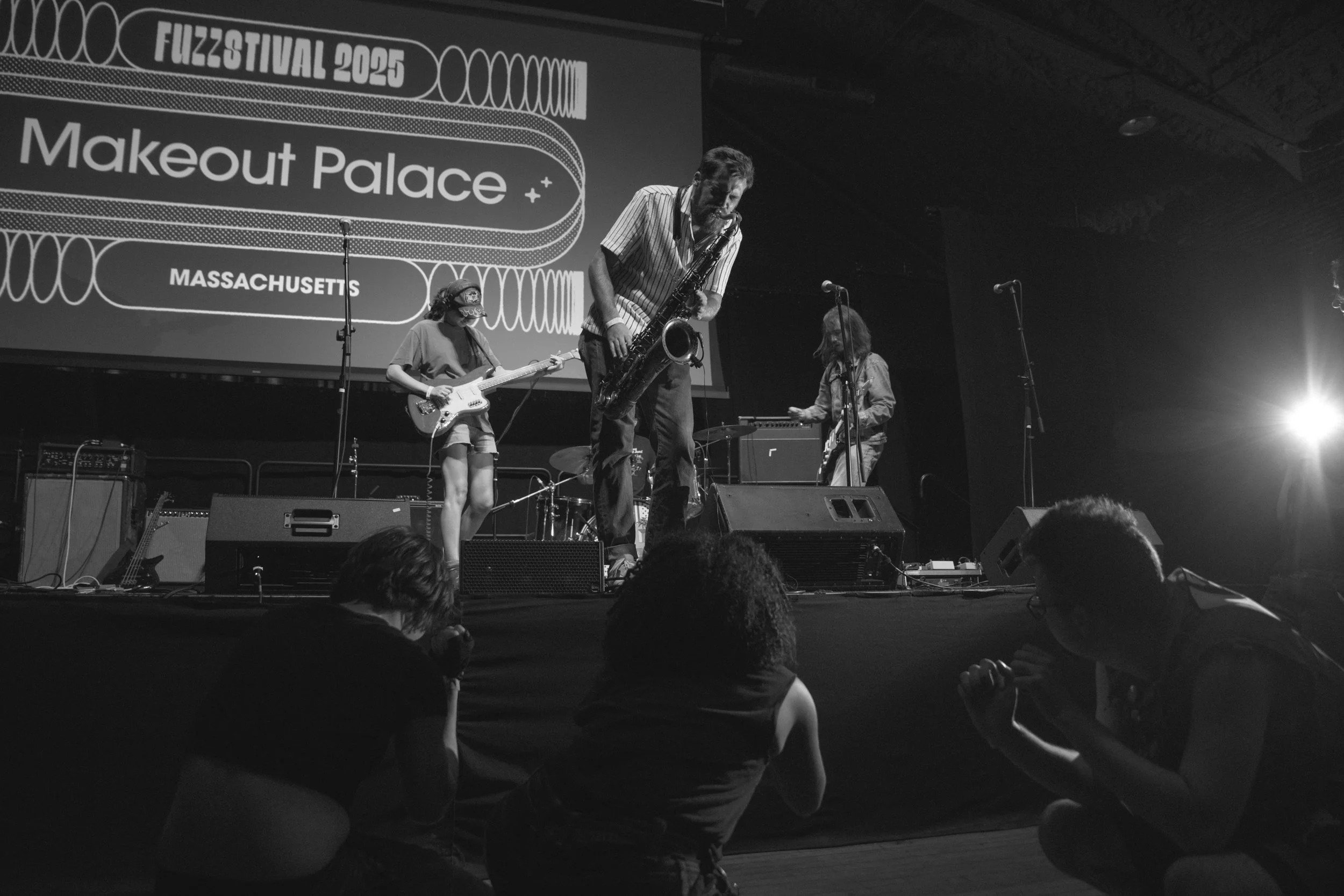0925_fuzz_makeoutpalace_022.jpg
