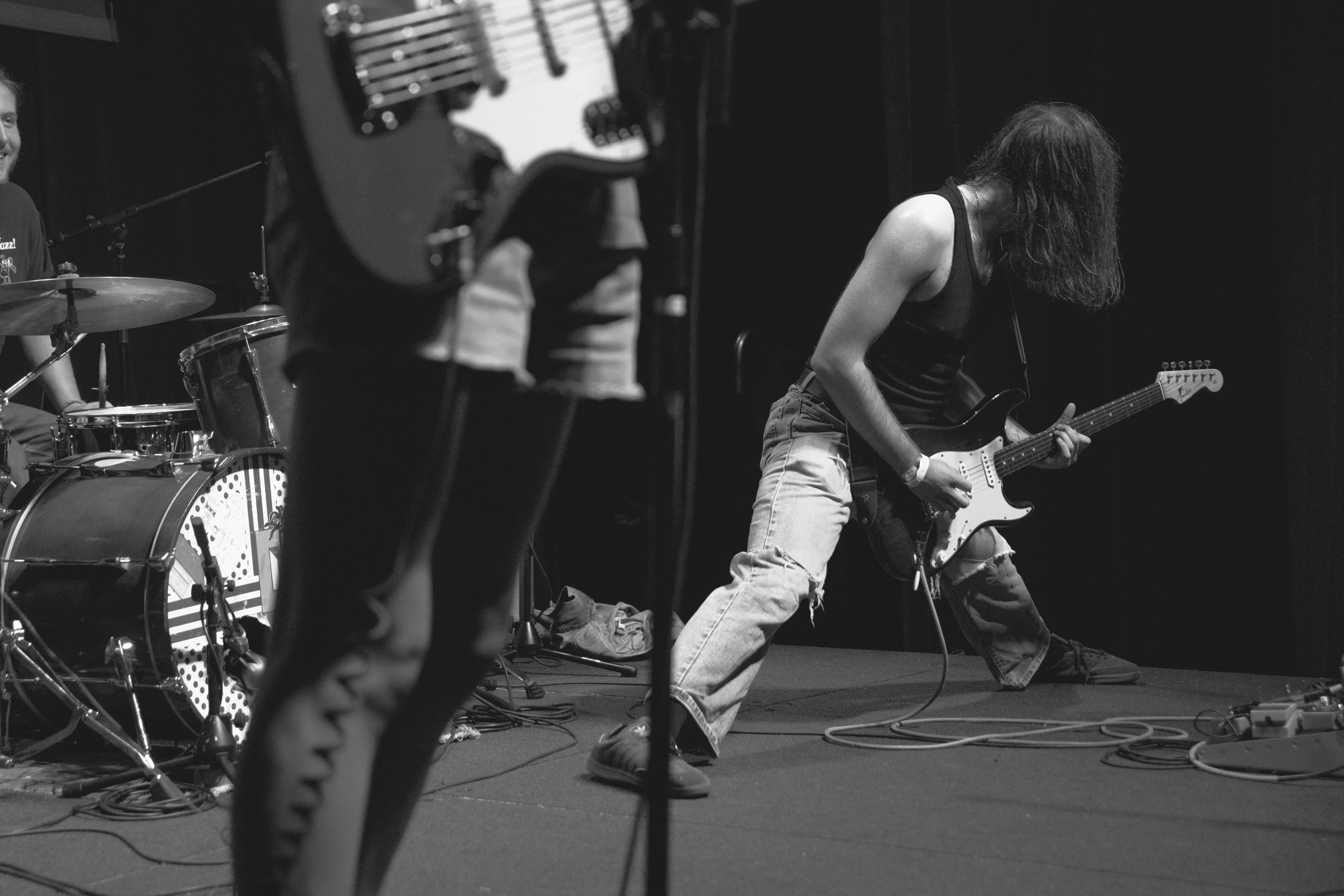 0925_fuzz_makeoutpalace_023.jpg