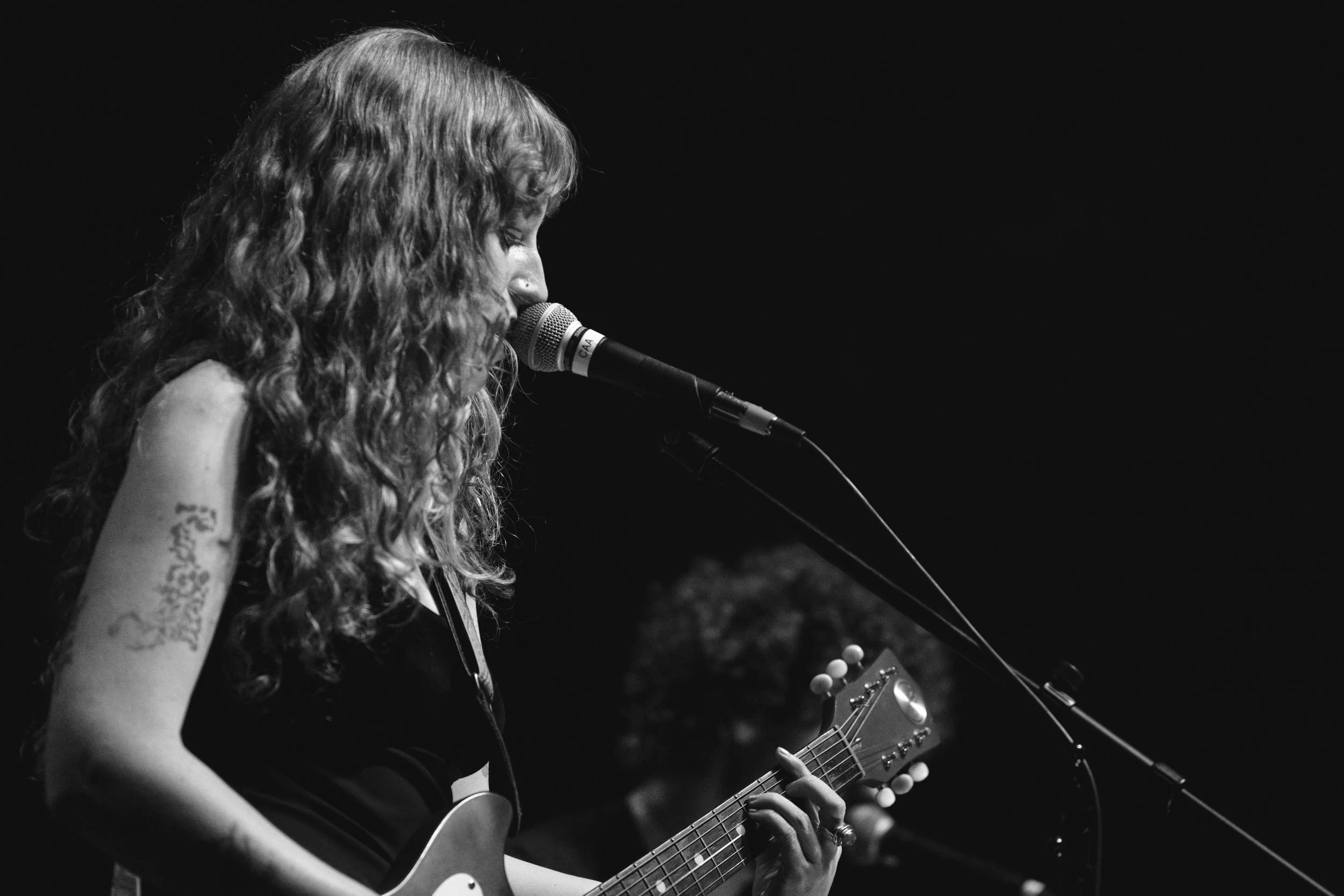 0925_fuzz_paperlady_006.jpg
