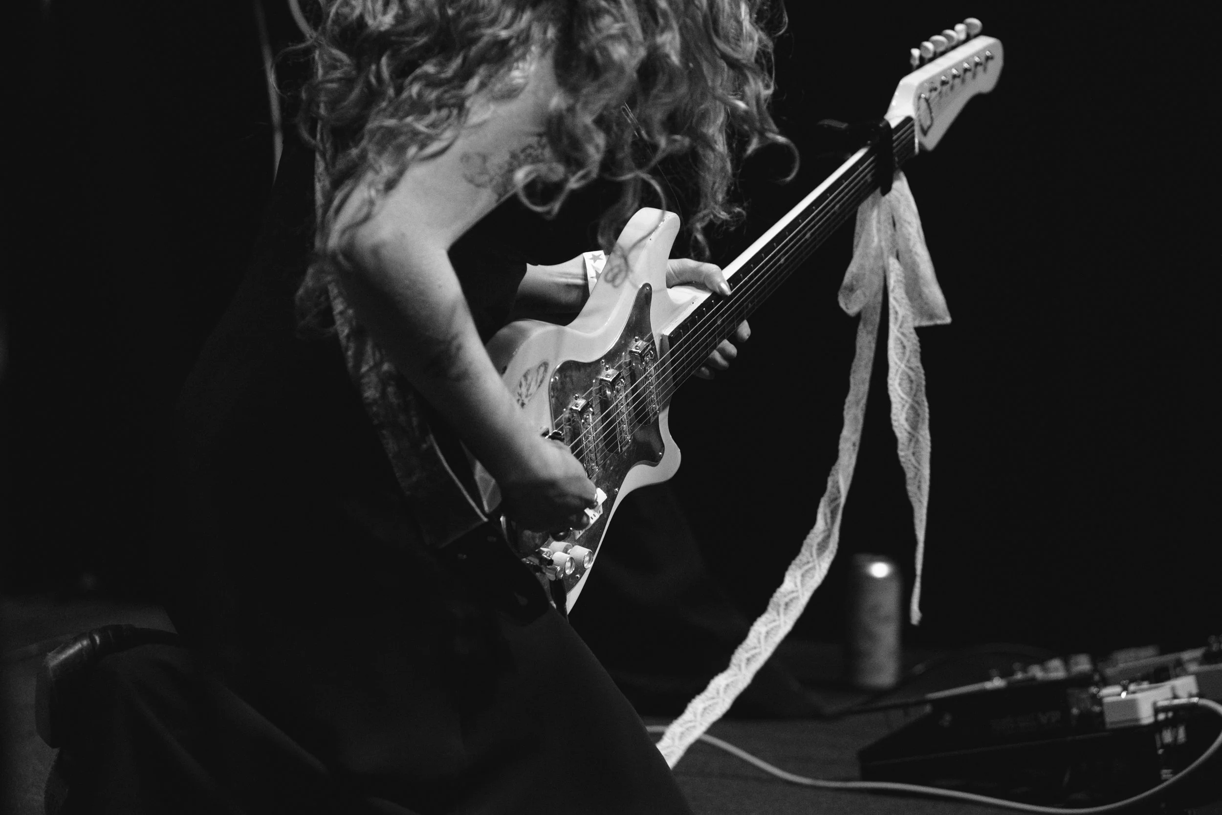 0925_fuzz_paperlady_008.jpg