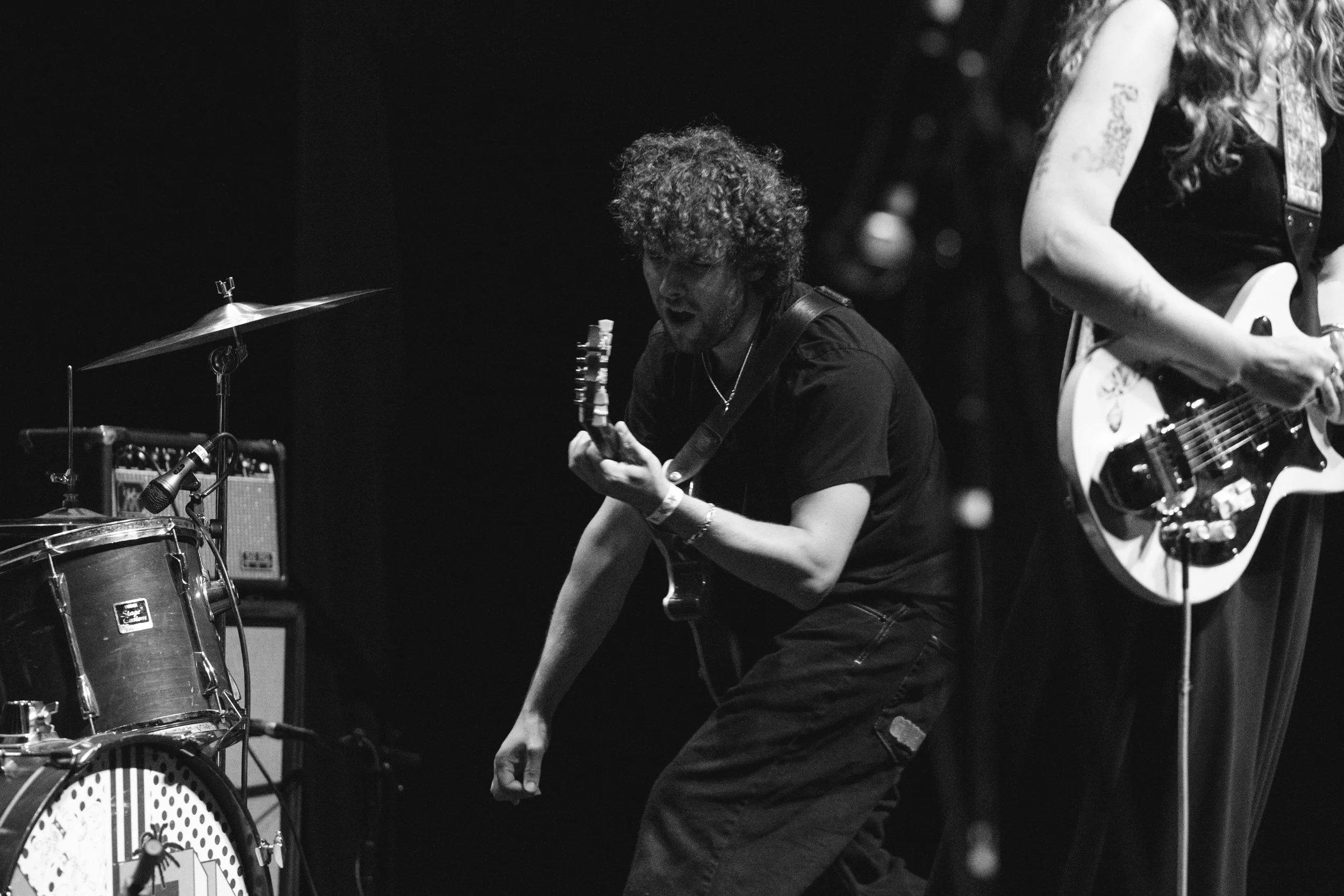 0925_fuzz_paperlady_007.jpg
