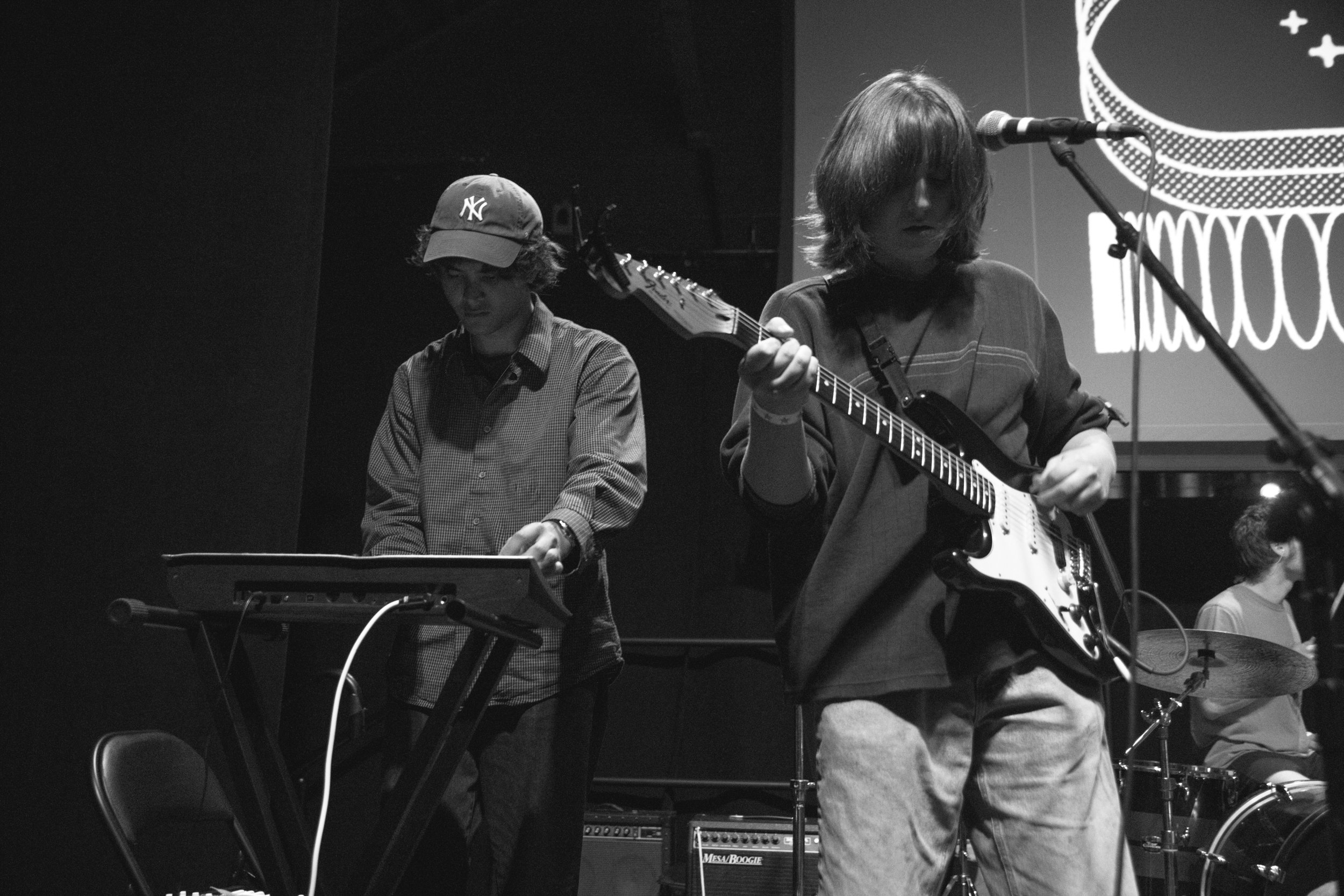 0925_fuzz_dinogala_009.jpg