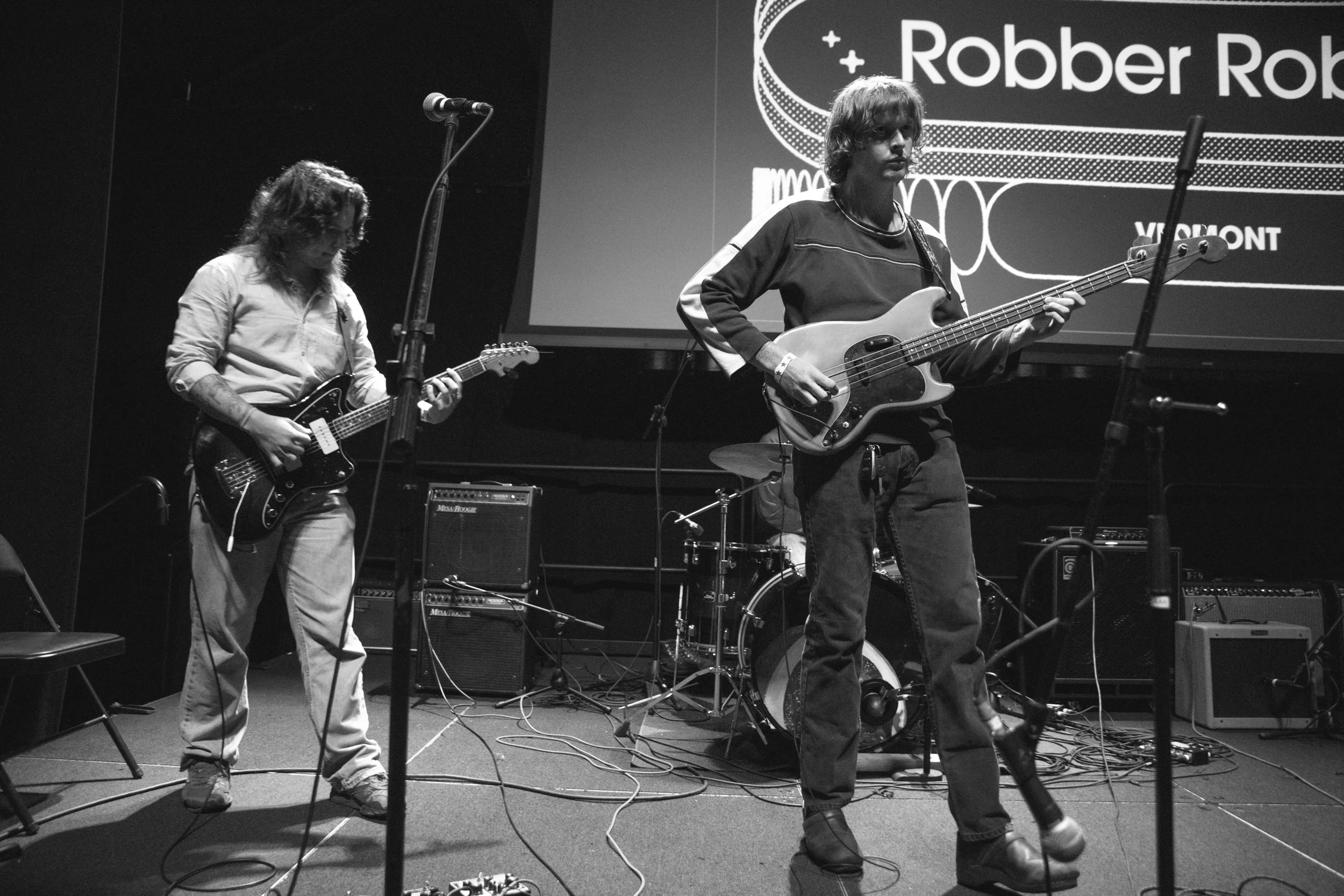 0925_fuzz_robberrobber_010.jpg