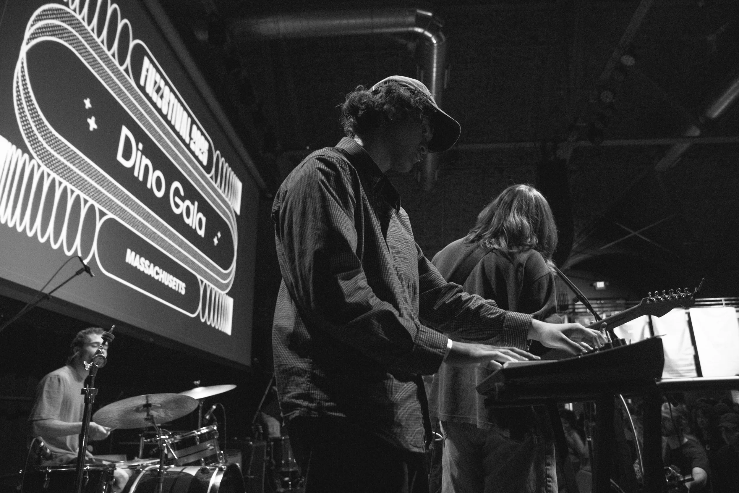 0925_fuzz_dinogala_014.jpg