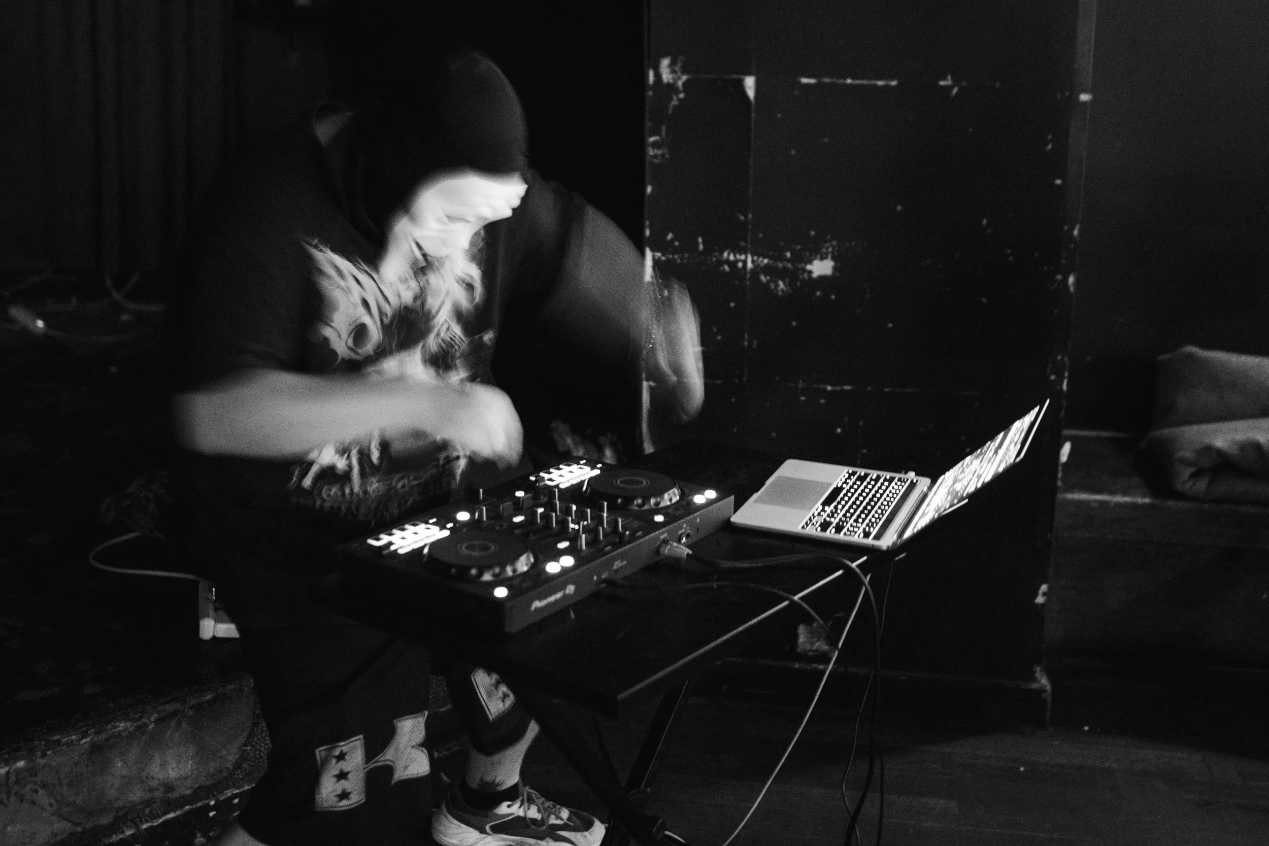 0925_feardotcom_001.jpg