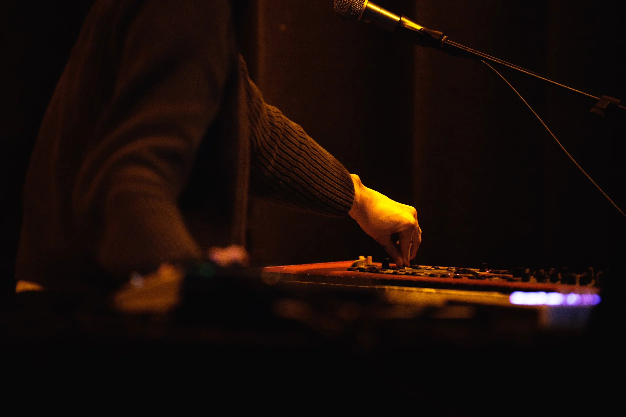 1225_clairerousay_009.jpg