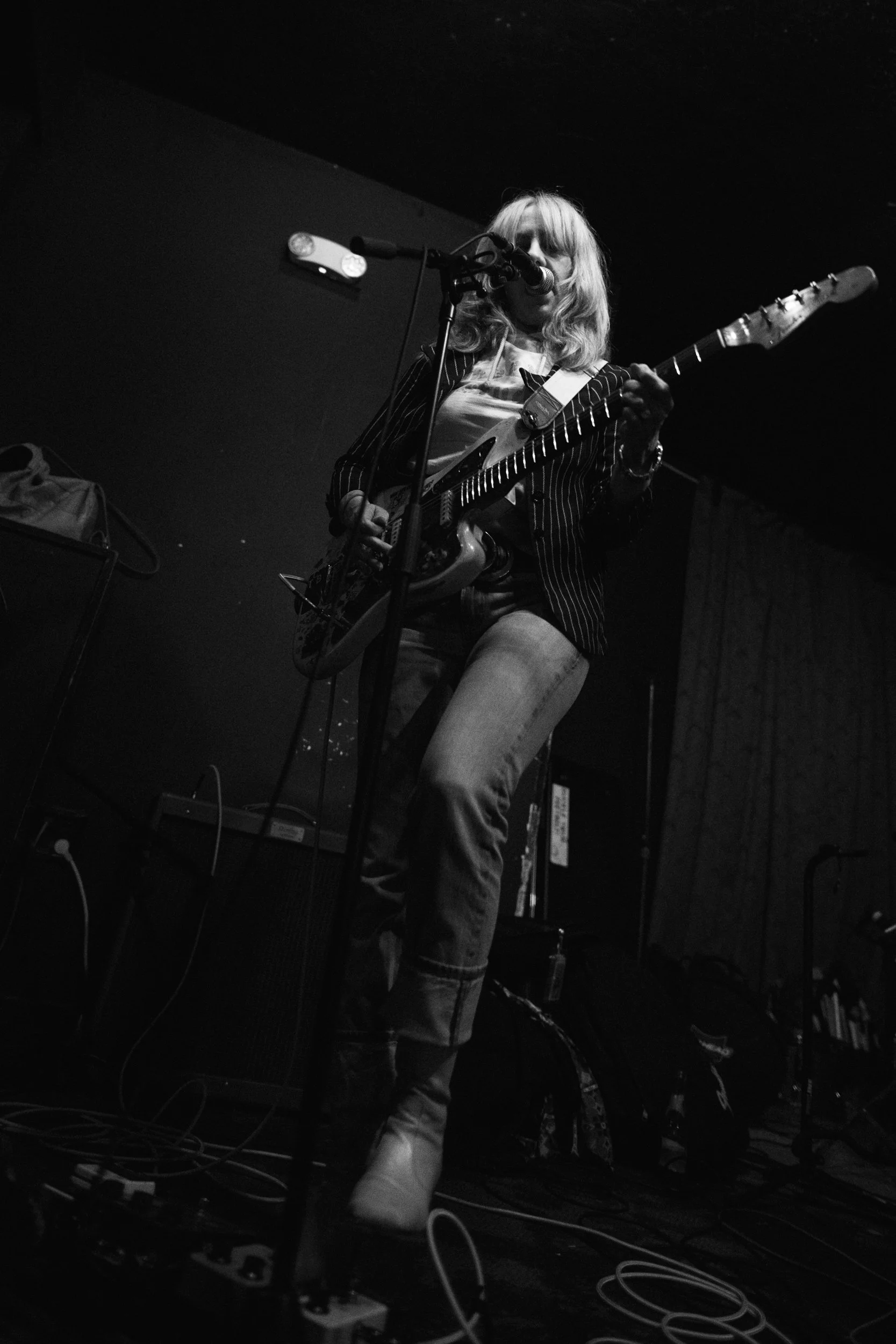 0526_pukepistols_012.jpg