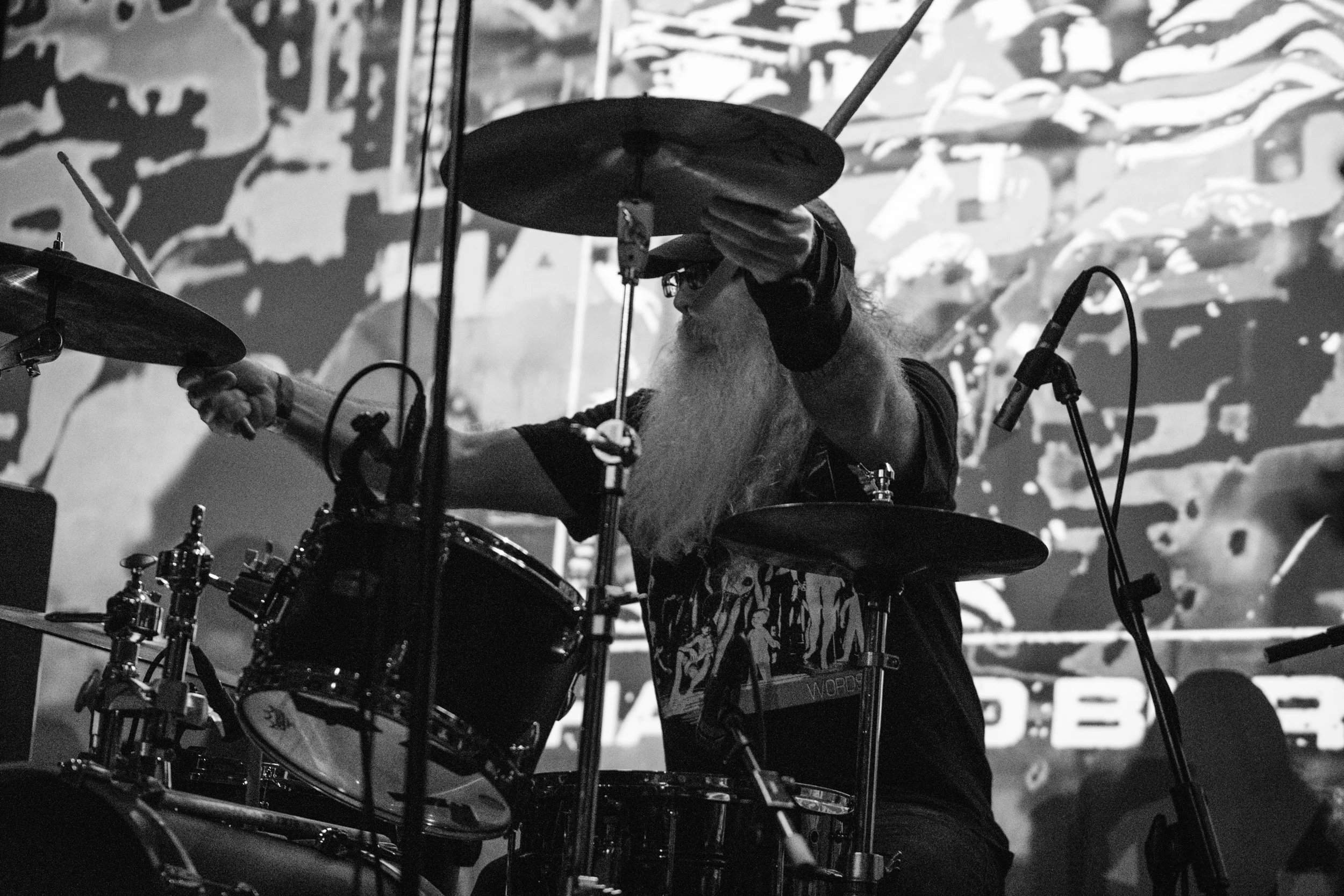 0826_dropdead_001.jpg
