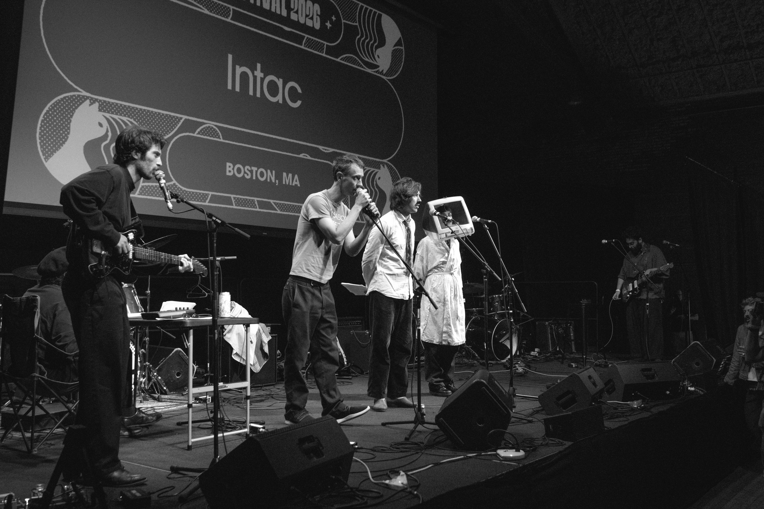 1026_intac_020.jpg
