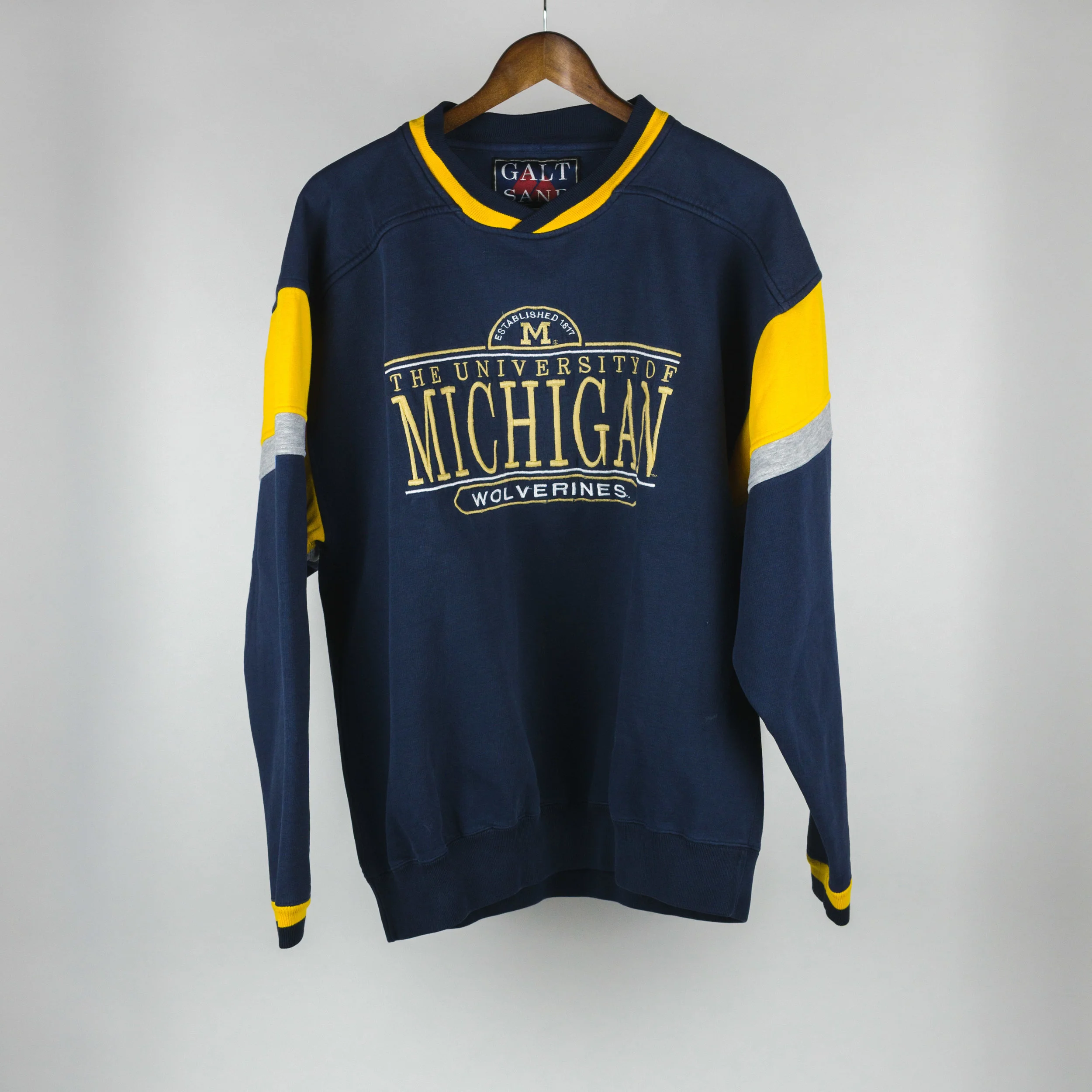 Sz L Vintage Univ. of Michigan Embroidered Crewneck
