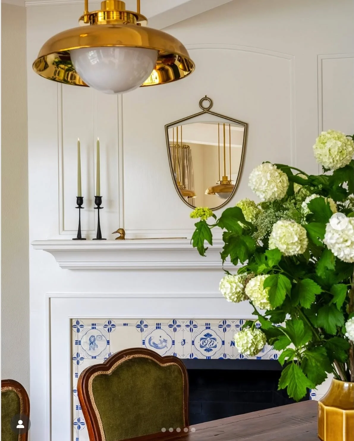 Peep our hand painted delft style bisque tiles in this beautiful space designed by @casework.it 💙we have a bunch of &ldquo;house line&rdquo; tile designs but can also customize our tile designs for any project - family initials, emblems, pets, meani