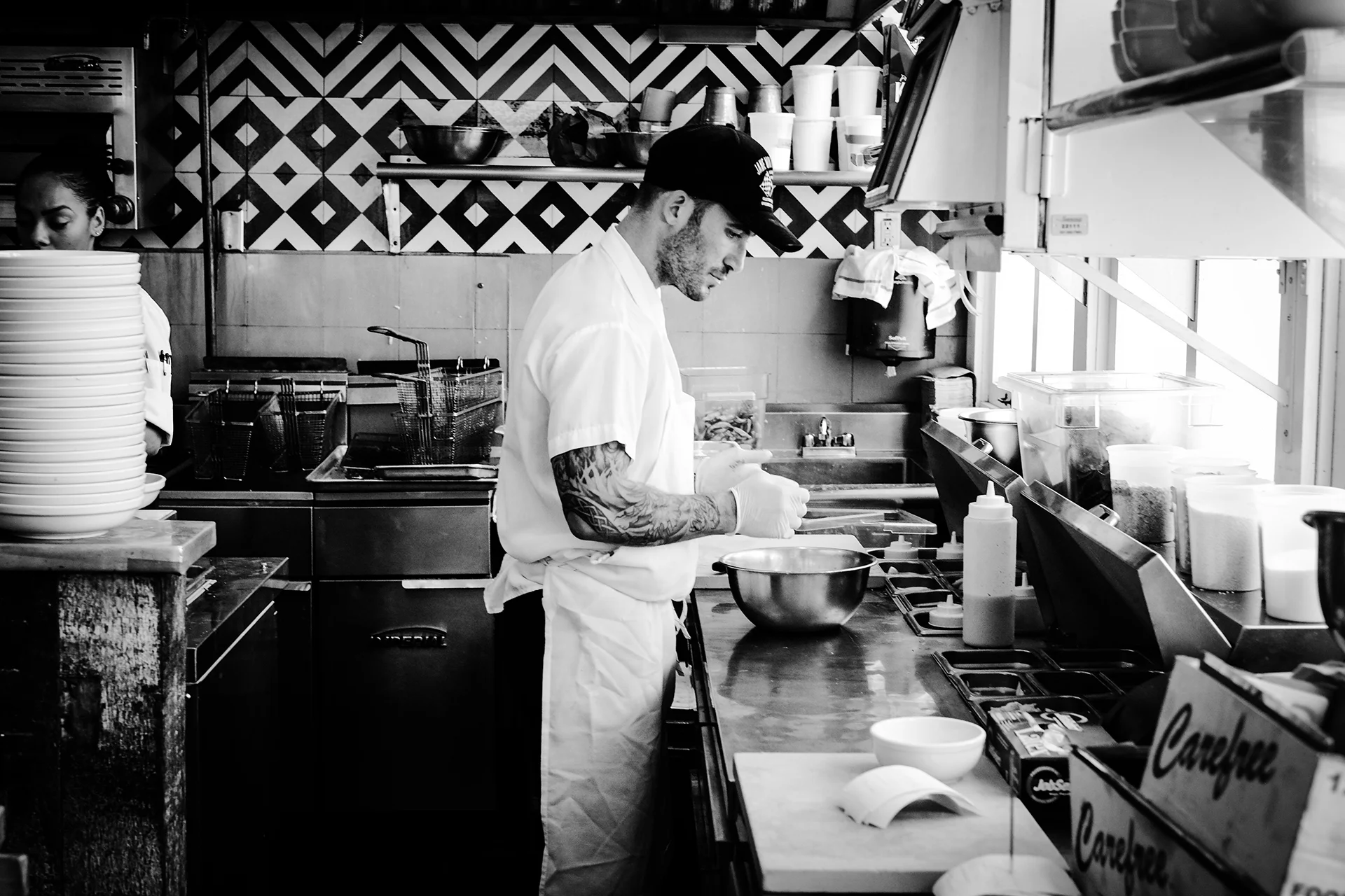 Michael Chernow, Seamores