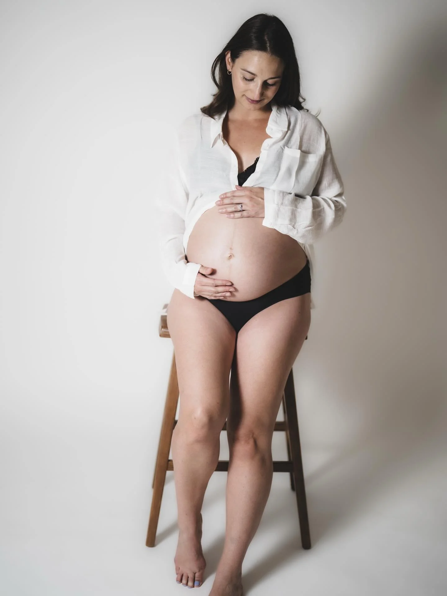 A whole story being written here and the most exciting chapter is yet to come &hellip; 📖&hearts;️

#motherhood #maternityshoot #sanluisobispoweddingphotographer #centralcoastphotographer #studıoshoot