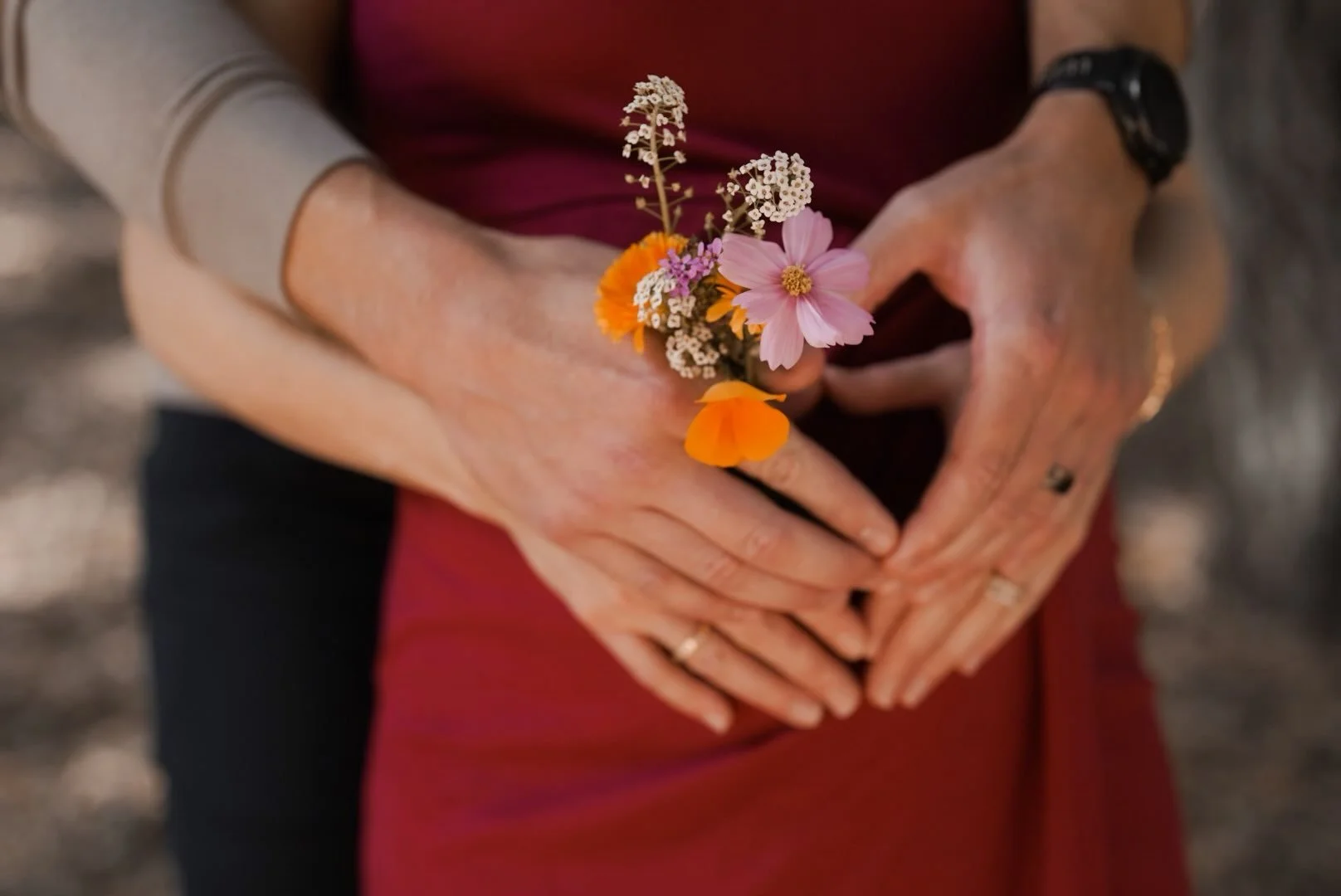 My oldest literally wants to be wherever I am right now, all the time, 24/7, so that means she was able to join in on a family maternity shoot. She picked these flowers from our garden and made a little bouquet for the little babe on the way! 🌼🌸🥹 