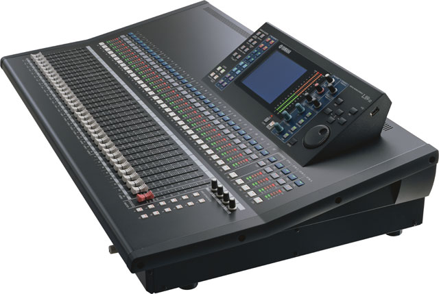 32 Channel Digital Mixing Console