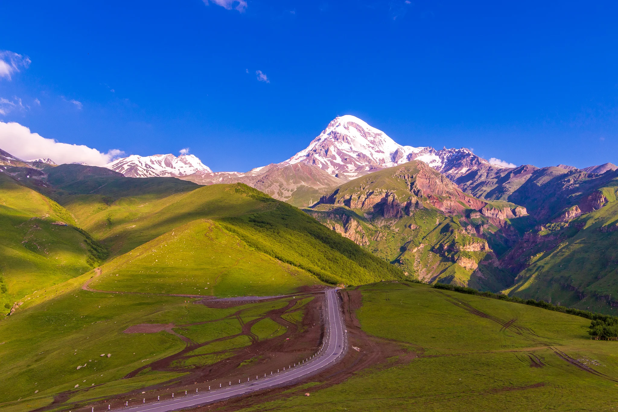 All roads lead to the Mountain