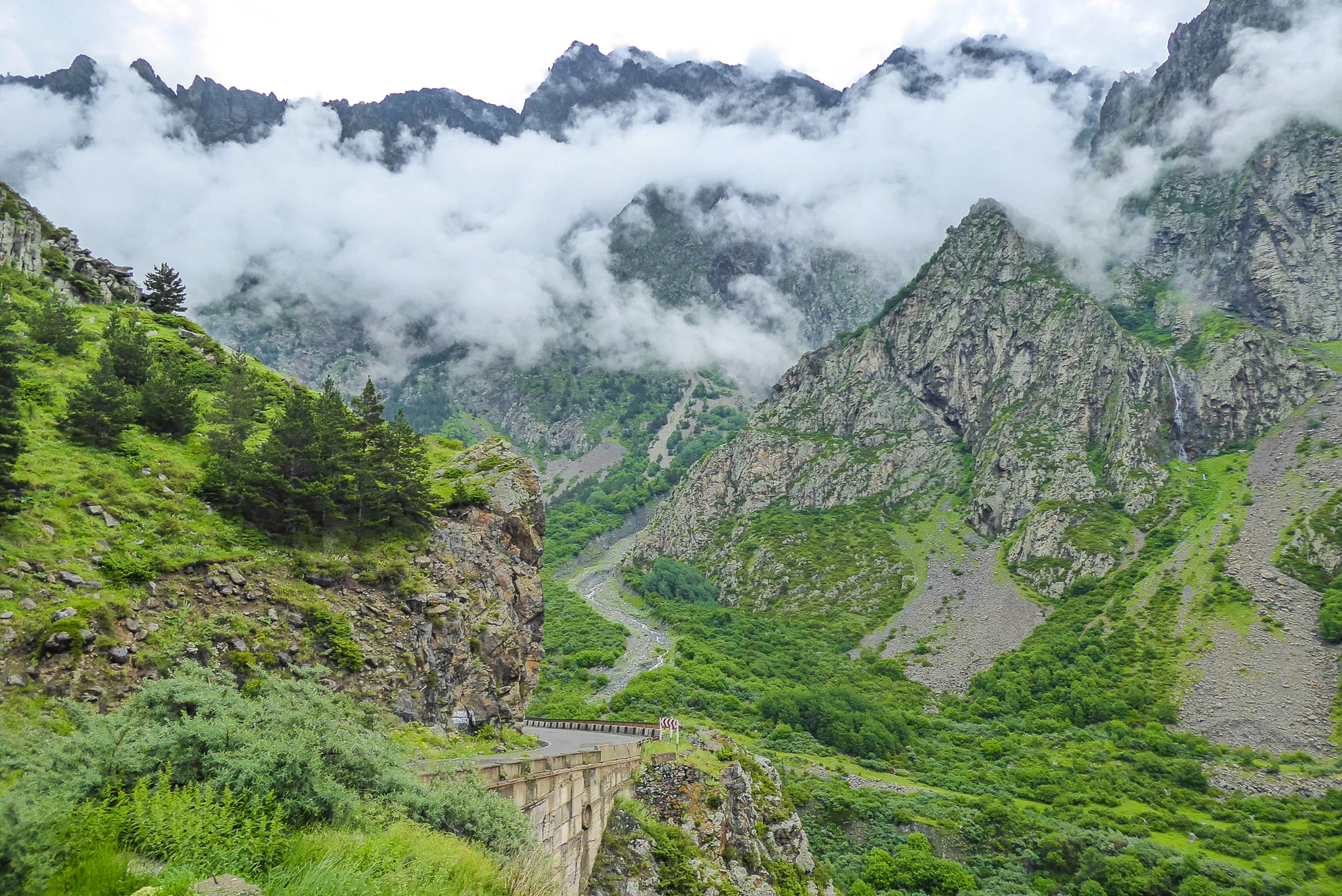 The road towards the Russian border