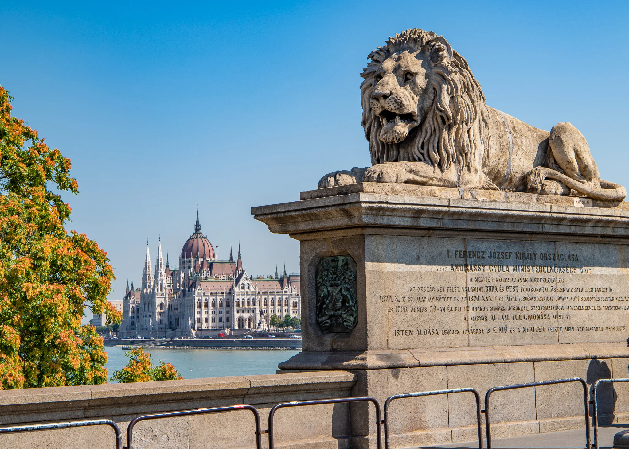 The bridge’s lions