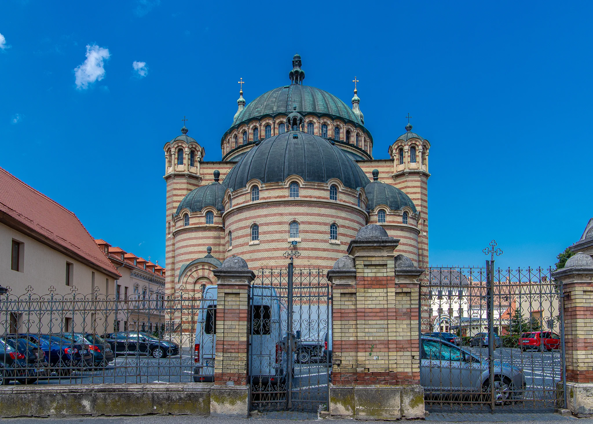 Nave exterior of the Holy Trinity Cathedral