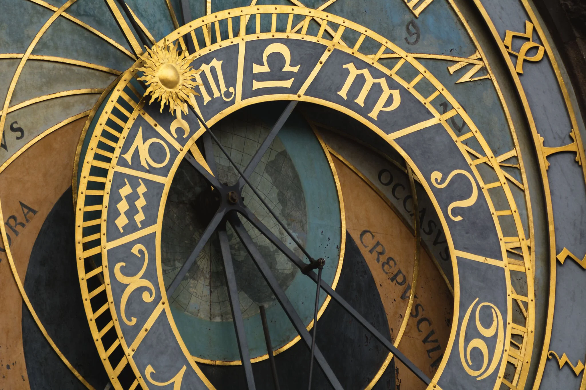 detail-of-prague-astronomical-clock-2048x1365.jpeg