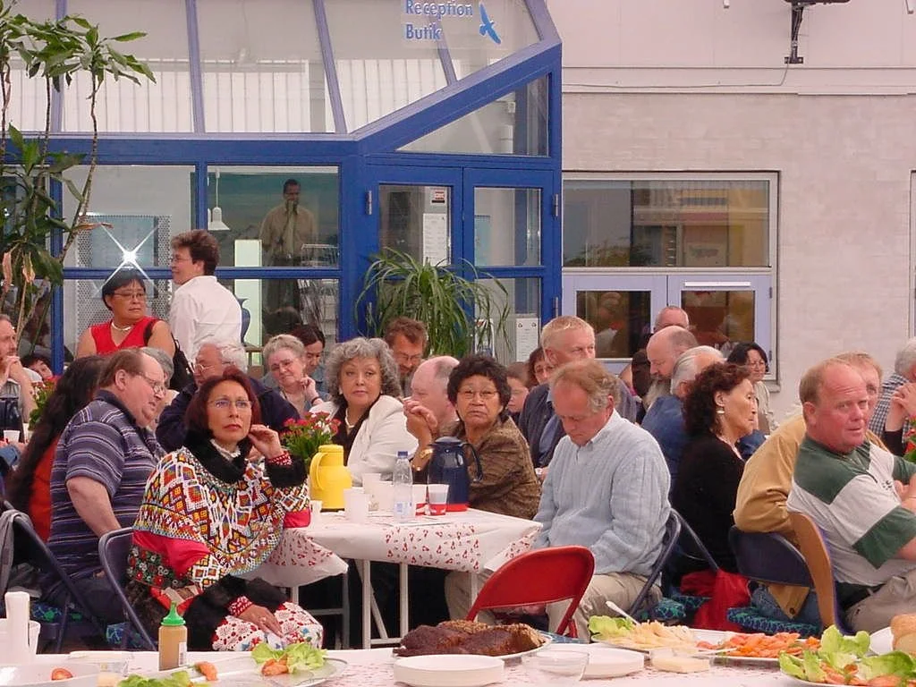 Nationaldag 2003 gæster.jpg