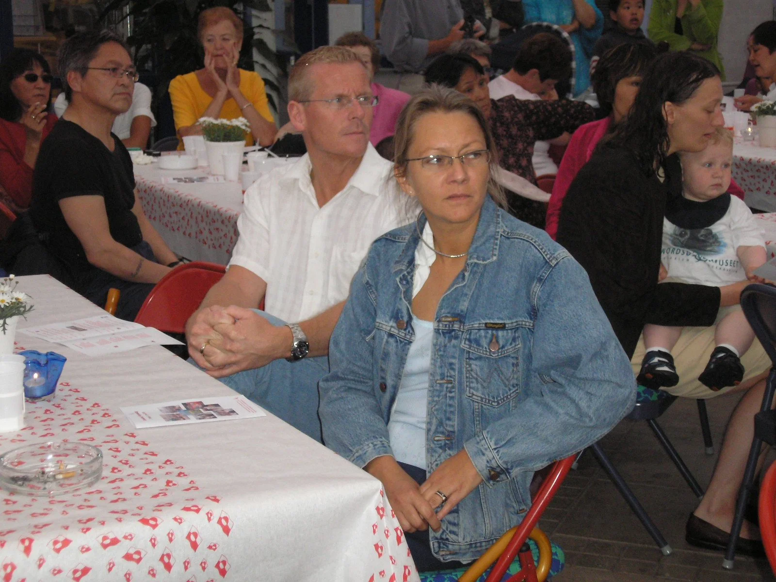 Nationaldag 2005 gæster (7).JPG