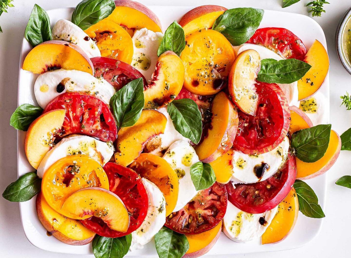 Peach season is officially upon us! There&rsquo;s no better way to celebrate than with this beautiful peach caprese salad. South Square Market is ready with all the ingredients you need to make this salad just peachy! Recipe link in bio🍑🍅😋

#phila