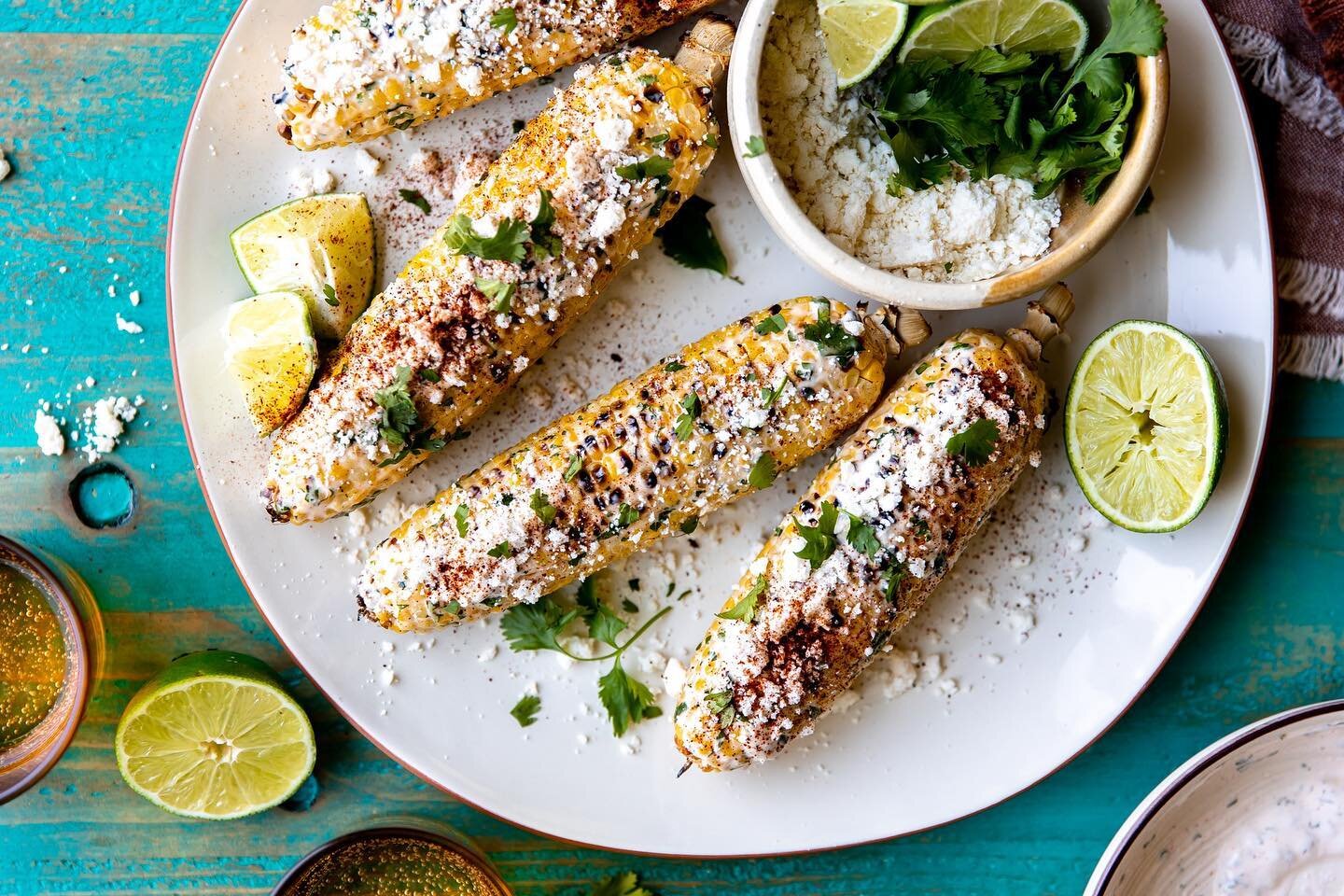 Enjoy the flavors of summer with this sweet and spicy Mexican Street Corn🌽🍋💛