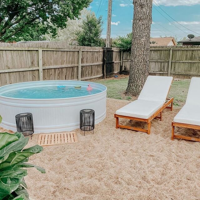 Lacey is ready for the heat of an Oklahoma summer ... in style 🙌🔥😎💦
&bull;
📷: @freespiritchiro
&bull;
Follow @stocktankpools! 👆 And visit our bio link for more inspiration and 3 step DIY guide.
&bull;
#stocktankpool #stocktank #diy  #summervibe