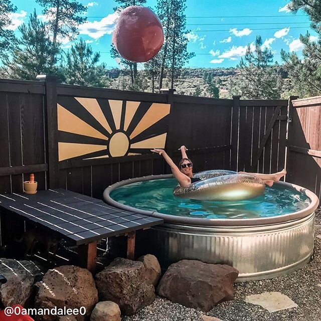 What do you think of Amanda&lsquo;s stock tank pool in the mountains of Oregon? ⛰🤤🙌
&bull;
📷: @0amandalee0
&bull;
Follow @stocktankpools! 👆 And visit our bio link for inspiration and a 3 step DIY guide.