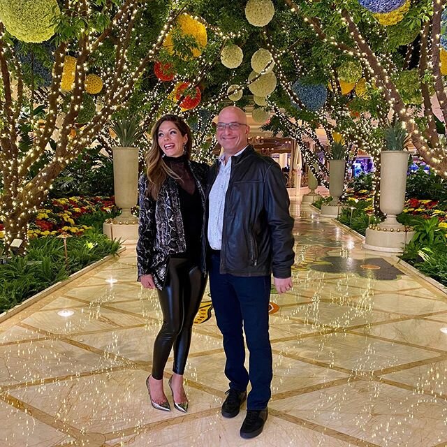 Just a throwback to when we were out in public in Vegas ✨