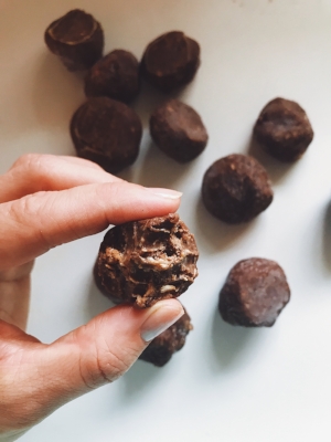 Coconut 'No Bake' Fat Bites