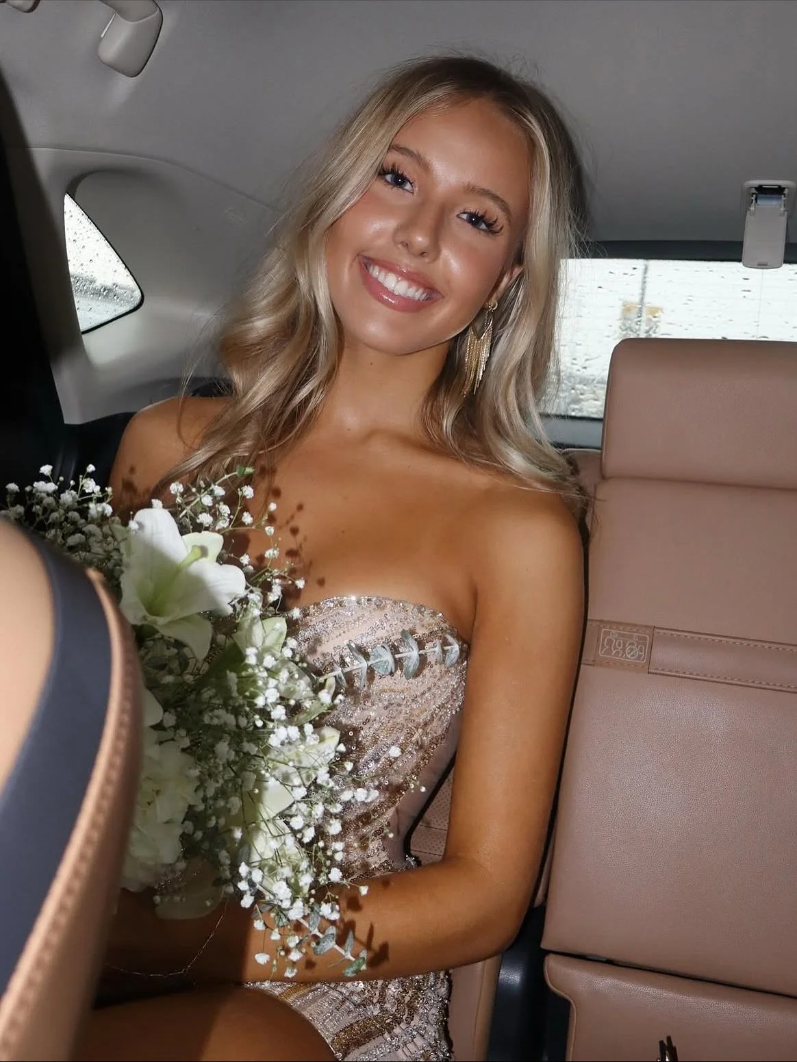 All smiles for homecoming season at blush &amp; glow 🤍

We love seeing all of your homecoming tans and dresses!! Being a part of days like these is what makes us love our job🤭 Tag us if you got a tan for homecoming- we&rsquo;d love to repost and se