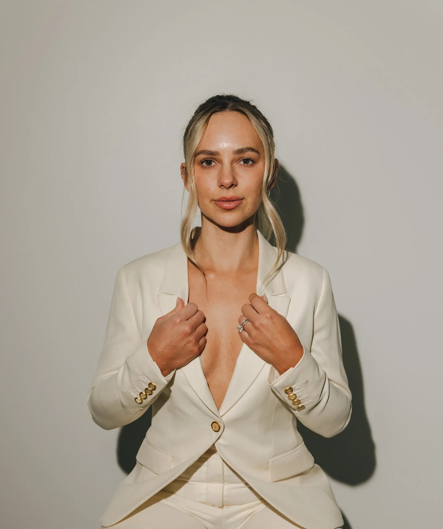 Hot girls book a tan for Tuesdays ☎️💋

All tans tomorrow. $35 no matter what tan you get. Confidence in your own skin.

Why wouldn&rsquo;t you want to start off your week feeling hot and bronze?? See you tomorrow, blush babes 💌

#tantuesdays #spray