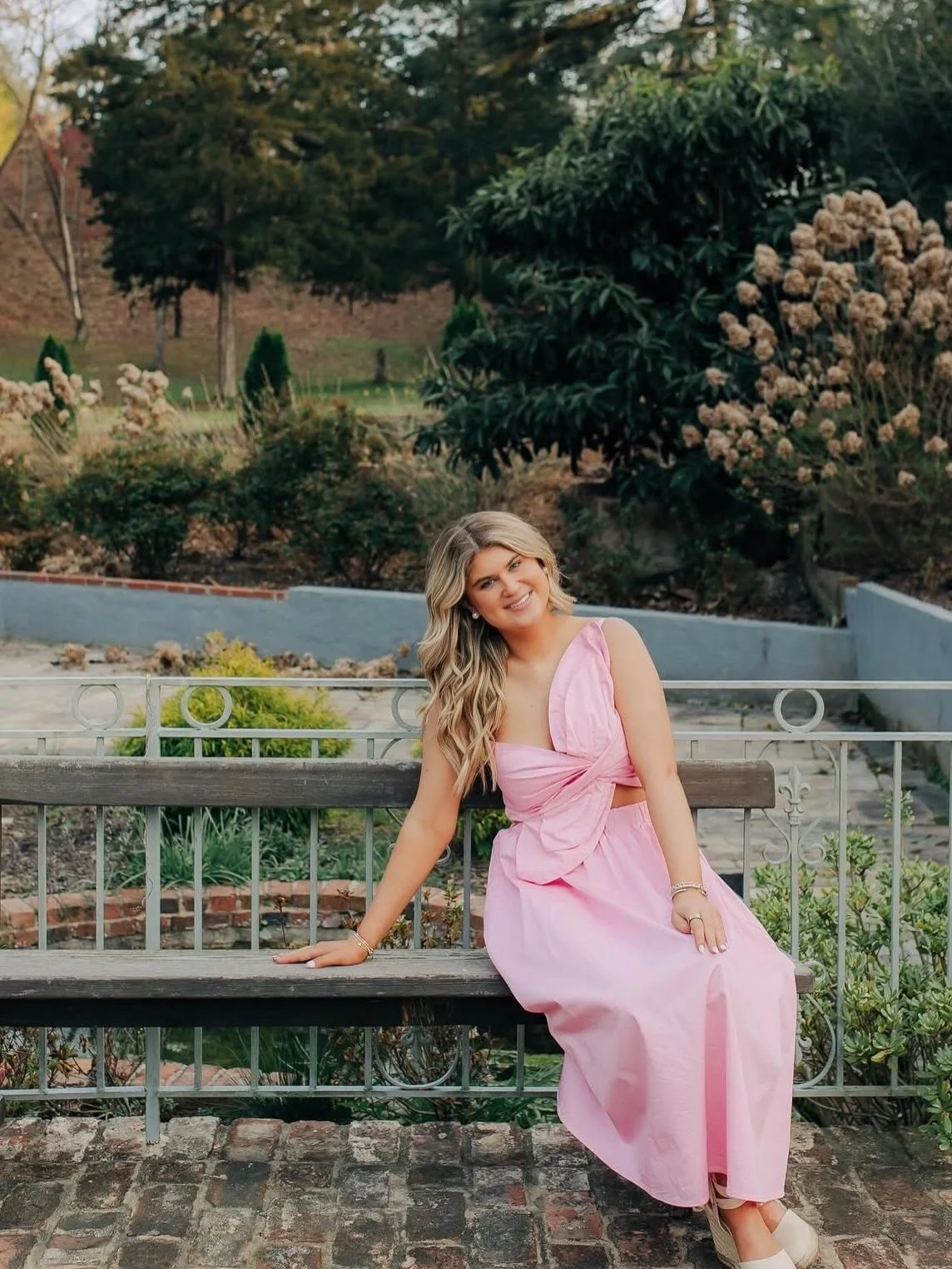 Have a photoshoot coming up? Come get a spray tan!

I don&rsquo;t know if it&rsquo;s just us, but we feel 10 times better when we have a spray tan! It is the perfect way to make any outfit look complete. 

Come by on Tuesdays - all tans are $35 🥰

#