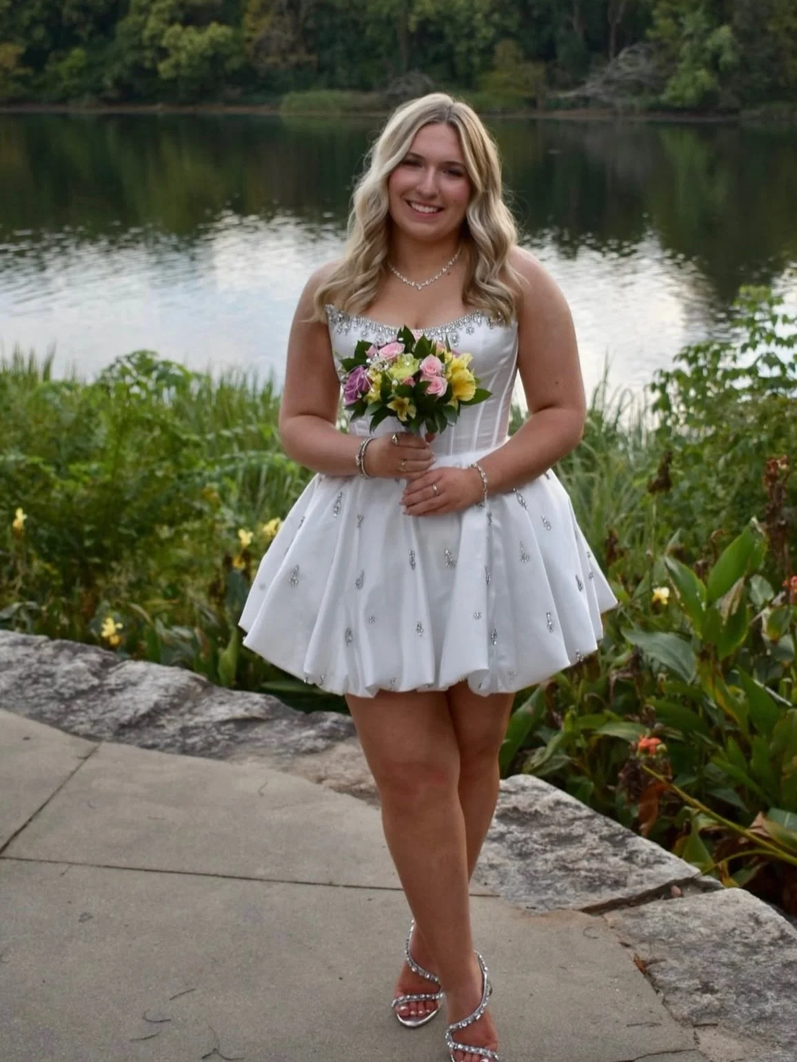 It&rsquo;s homecoming season ❤️&zwj;🔥

(That means it&rsquo;s time to book a spray tan!)
Come see us two days before your homecoming dance! Or if you want to save a little money, all tans on Tuesday are only $35🕺🏼

#homecomingszn #spraydontlay #bl