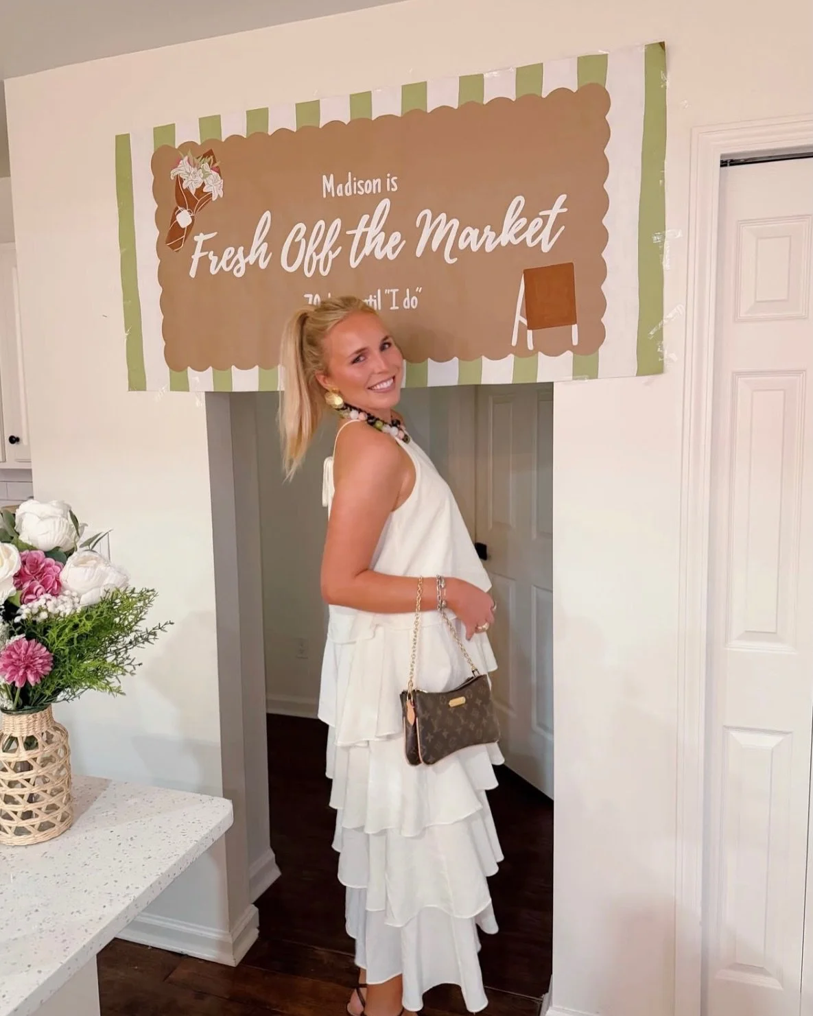 Got to tan this bride-to-be for her bachelorette 💍☁️

This is your sign to get tanned, not just for your wedding, but for ALL the bridal events! You will look good, feel good, and white will automatically become your favorite color to wear!

Come tr