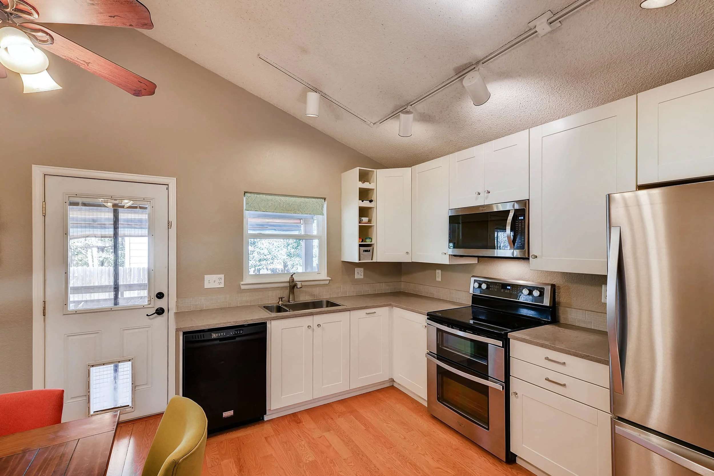 19930 E Bellewood Drive-print-009-8-Kitchen-2700x1802-300dpi.jpg