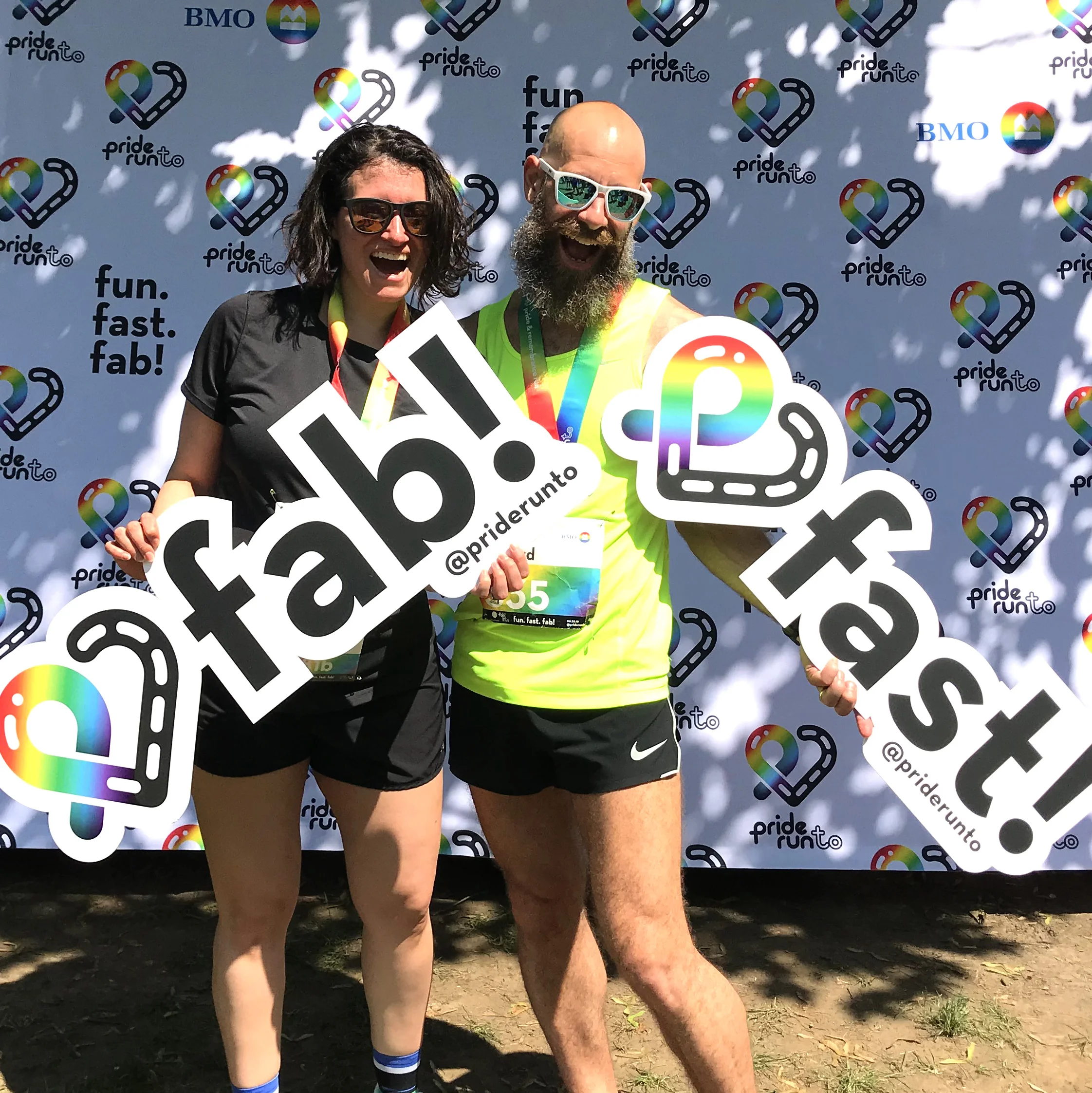 fun. fast. fab! photo props and branded photo background