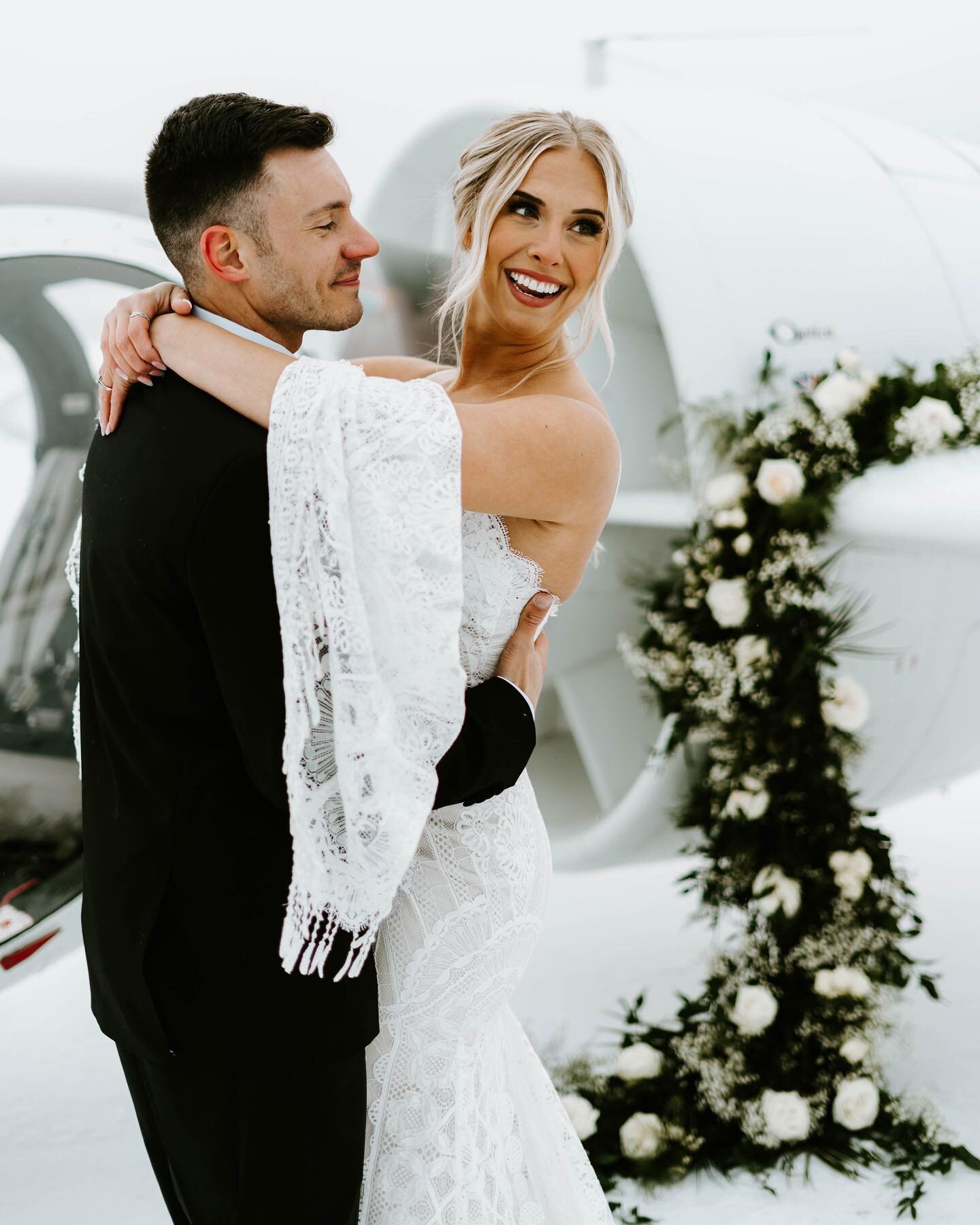 These two ❤️❤️❤️
.
.
.
.
.
.
📸 @kayleawhitphoto 
Flowers @lilacsandlace.mn 
HMU @styledbyabbi 
#styledbyabbi #winterwedding #mnwinterwedding #mnweddingvendor #smallbussiness #mn #mnbride #weddingdress #beachwaves #mnwedding #behindthechair #modernpo