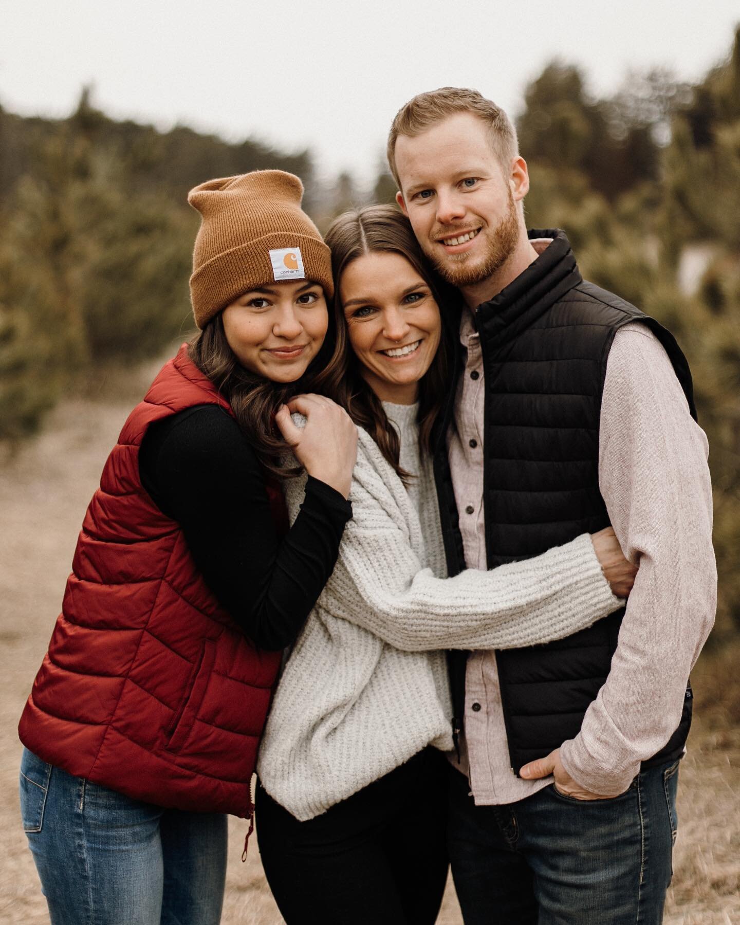 My valentines 💕
.
.
.
.
.
.
📸 @typeandtimber 
#styledbyabbi #happyvday #mnwinterwedding #mnweddingvendor #smallbussiness #mn #mnbride #weddingdress