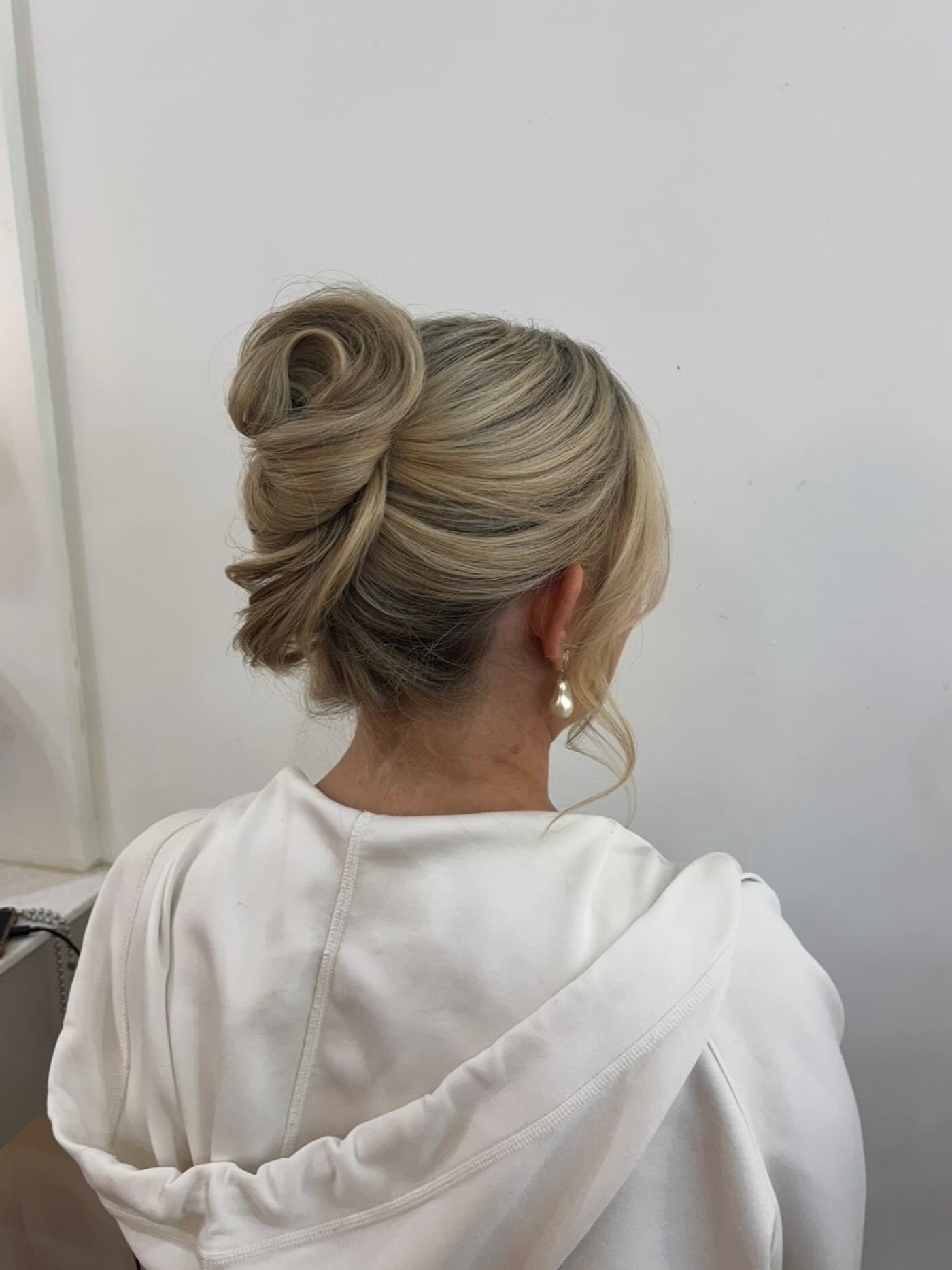 Pretty little updo ✨

Wedding Hair | MN Stylist | MN Wedding | Bridal Updo | Mpls Wedding