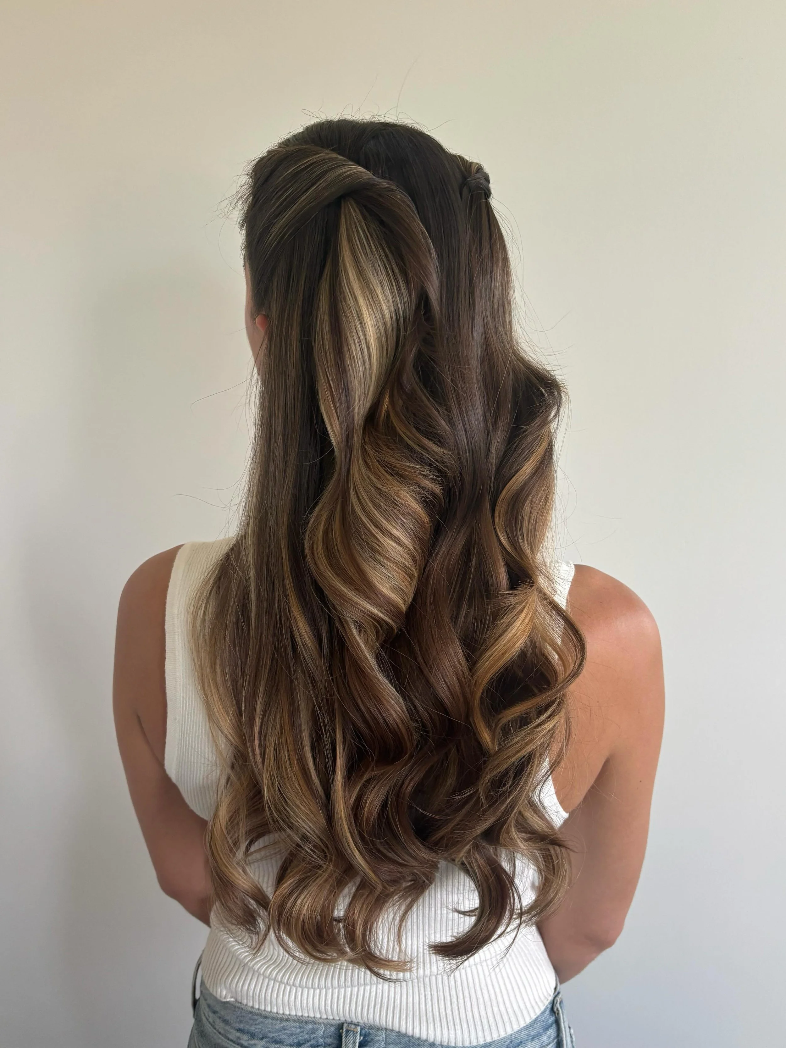 Obsessed is an understatement 🤤

MN Bride | 2027 Wedding HMUA | Bridal Hair | Wedding Hair Style | MN Wedding