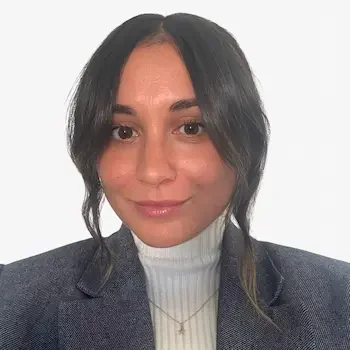 Psiquiatra especialista en trauma de guerra.
