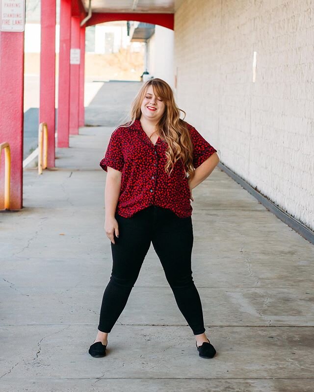 I&rsquo;m one of the hosts for #sewmystyle2019 this month and I&rsquo;ve been waiting all year for pajama month and being able to finally make a Carolyn top inspired by @thedoingthingsblog&rsquo;s street style Carolyn! Read more about my version on m