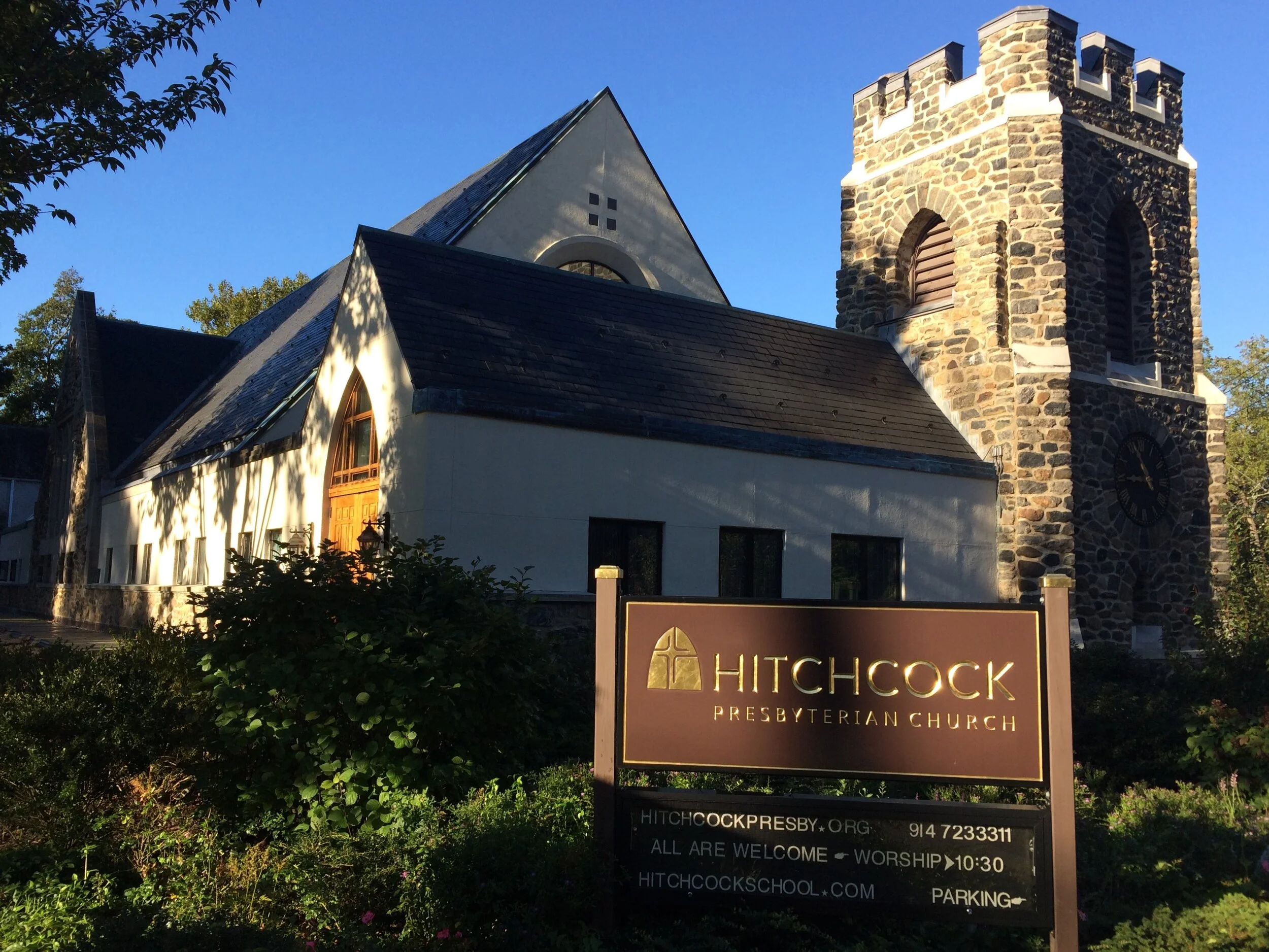 Church with new sign.jpeg