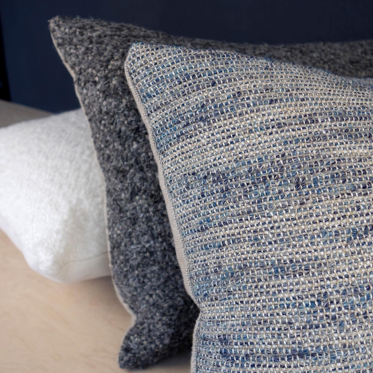 Soft and textural - Nomad and Tapis in linen and wool. 

.
.
.
.
.
#textiles #interiordesign #fabricdesign #interiors #upholsteryfabric #belgianlinen #homedecor  #textures #textiledesign #naturalfibers
