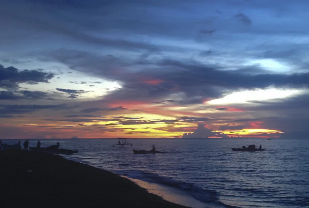 If you stay on the west coast of Camiguin, you'll enjoy some beautiful sunsets. This is a black sand beach not far from the airport. Most of the popular tourist spots are in the north-west quadrant of the island where the airport is located.