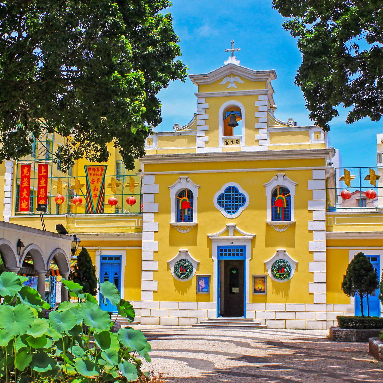 Coloane: Macau Beyond the Casinos