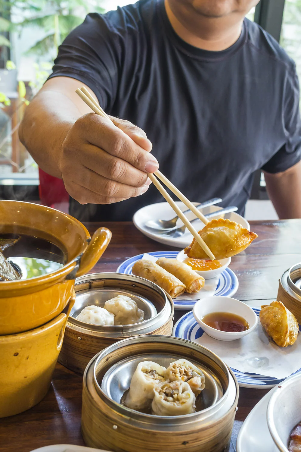 Best Places to Wine and Dine in Hong Kong